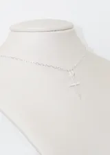 Cadena forcet fina de plata 925 con dije de cruz lisa.
