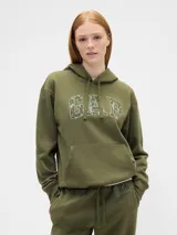 Canguro con capucha y cordones ajustables, color verde oliva. Presenta el logo de la marca estampado en el frente con diseño de camuflaje y un bolsillo tipo canguro.