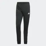 Conjunto deportivo Adidas Dayready de color negro con las clásicas tres tiras blancas en mangas y laterales del pantalón, confeccionado en suave tejido tricot de poliéster reciclado. Incluye campera con cierre frontal y cuello alto, y pantalón con cintura elástica ajustable.