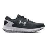 Championes de running Under Armour Charged Rogue 3, color negro con entresuela blanca y detalles plateados. Confeccionados con tejido de punto transpirable y entresuela Charged Cushioning para mayor amortiguación.