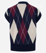 Chaleco de punto de cuello en V sin mangas, con estampado de rombos argyle en tonos azul marino, bordó y beige. Presenta bordes acanalados en el cuello y sisas.