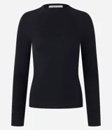 Blusa marrón de mangas largas, confeccionada en viscosa, con cuello redondo y sisas raglán.