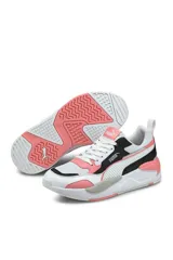 Championes deportivos Puma X-Ray para mujer, modelo chunky con combinación de colores blanco, negro y rosado, con suela dentada.