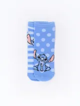 Pack de dos pares de medias cortas celestes con diseños de Stitch: un par a rayas horizontales y otro con lunares y un dibujo de Stitch.