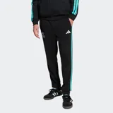 Pantalón deportivo Adidas de corte clásico, confeccionado en felpa francesa color negro. Presenta las icónicas tres tiras en color turquesa a los costados, el logo de Adidas en una pierna y el emblema de Mercedes-AMG Petronas en la otra. Incluye cintura con cordón de ajuste.