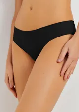 Pack de dos bombachas estilo bikini en microfibra, una color negro y otra color piel.