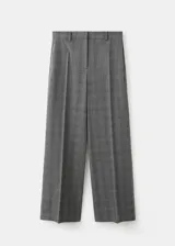 Pantalón de vestir estilo oxford de tiro medio, color gris oscuro con diseño de cuadros sutiles, corte recto amplio en las piernas y bolsillos laterales.
