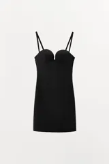 Vestido mini negro de corte ajustado con efecto reductor. Presenta escote corazón con copas preformadas y tirantes finos extraíbles.
