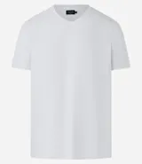 Remera slim negra de algodón peruano con cuello en V y manga corta.