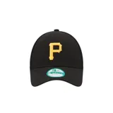 Gorra New Era 9FORTY de los Pittsburgh Pirates, color negro con logo bordado en amarillo.