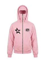 Campera rosa tipo hoodie con capucha pasamontañas integrada y cierre frontal completo. Presenta detalles de pedrería y estampados en contraste.