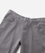 Pantalón skinny negro de sarga con elastano.