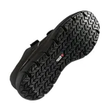Championes deportivos Joma modelo C500 Lady, color negro, con cierre de doble velcro. Confeccionados en una sola pieza de material sintético con tecnología One Piece para mayor ligereza y menor cantidad de costuras. Incluyen entresuela de phylon seccionada para mayor flexibilidad y suela antideslizante con tecnología Slip-Resistant.
