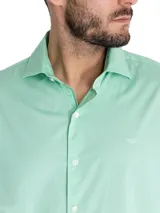 Camisa de manga larga de algodón orgánico color verde menta RKF, con cuello italiano y logo bordado en el pecho.