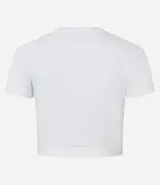 Remera deportiva tipo crop top de color negro, con cuello redondo y mangas cortas. Confeccionada en tejido de malla suave y elástico.