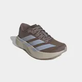 Championes de running Adidas Adizero EVO SL, color marrón topo con las icónicas tres tiras en celeste claro y mediasuela beige. Cuentan con tecnología de amortiguación Lightstrike Pro para un retorno de energía superior y suela de caucho Continental para mayor tracción.