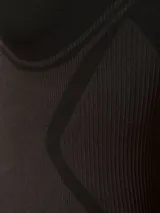 Body negro Calvin Klein Shapewear, de corte ajustado, con escote redondo en la espalda, copas suaves sin relleno, control de vientre y paneles diseñados en la cintura, la cadera y la parte trasera.