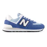 Championes urbanos New Balance modelo 574, color azul con detalles en celeste y blanco, confeccionados en gamuza y malla, con logo N característico en los laterales y entresuela ENCAP.