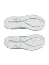 Championes de running Under Armour modelo Charged Pursuit 4, color verde claro. Presentan una parte superior de malla transpirable, entresuela con tecnología Charged Cushioning para mayor amortiguación y respuesta, y suela resistente con patrón de tracción.