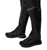 Pantalon de trekking Columbia modelo Whistler Peak Pant, de color negro con detalles reflectantes, impermeable y transpirable con tecnología OutDry Extreme y costuras selladas. Cuenta con cremalleras laterales bidireccionales, cintura ajustable y refuerzos resistentes en la parte inferior.