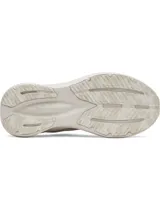 Championes de running Under Armour modelo Assert 11, color blanco, con parte superior de malla transpirable y revestimientos de cuero. Cuenta con amortiguación Charged+ en la mediasuela y suela de goma resistente.