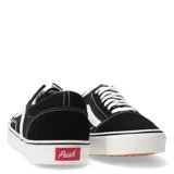 Championes urbanos Push Oradea, color rojo con detalles blancos, de caña baja, con cordones blancos y suela de goma blanca.