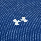 Remera deportiva Under Armour Tech Textured SSC para mujer, color azul con finas rayas horizontales.