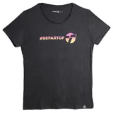 Remera de cuello redondo y manga corta, color gris oscuro jaspeado. Presenta un estampado frontal con el hashtag #BEPARTOF y un logo circular con degradado en tonos rosa y amarillo.