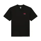 Remera negra de manga corta con pequeño logo tricolor de Dickies estampado en el pecho.