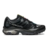 Championes Salomon XT-4 OG de diseño técnico y deportivo, color negro con detalles plateados y suela de gran tracción para trail running y uso urbano.