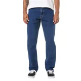 Pantalón de jean azul oscuro, de corte recto, con cinco bolsillos y calce amplio en muslo y rodilla.