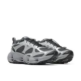 Championes de trekking y senderismo Merrell Speedarc Matis, color gris y negro, con capellada de malla transpirable y TPU, sistema de cordones elásticos y suela Vibram MegaGrip.