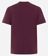 Remera básica de corte ajustado, color rosado, con mangas cortas y cuello redondo. Confeccionada en tejido de ribana lisa.