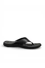 Sandalias ojotas de cuero para hombre modelo 131281 de la marca Pegada, en color marrón, con plantilla texturizada y tiras anchas.
