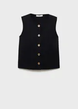 Chaleco de punto fino color negro, con cuello redondo, diseño recto sin mangas y cierre frontal de botones dorados.