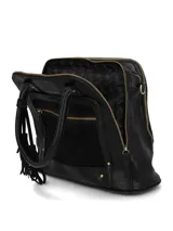 Cartera tipo tote de Hush Puppies en color negro, confeccionada en una combinación de cuero sintético y gamuza. Presenta doble asa de mano, correa ajustable y extraíble para el hombro, bolsillo frontal con cierre y detalle de borla decorativa.