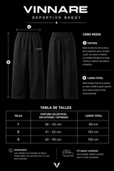 Pantalon deportivo de corte baggy y silueta oversize, confeccionado en tejido de algodón. Presenta cintura elástica y costuras decorativas verticales que estructuran el diseño, aportando un estilo urbano y relajado.