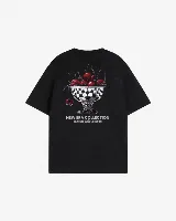 Remera negra de algodón con estampado en la espalda de un recipiente con cerezas y texto "New Era Collection join the [R]evolution".