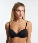 Kit de dos sujetadores básicos de microfibra, con copa y aro, tirantes finos ajustables y sin estampado. Uno de color negro y otro color piel.