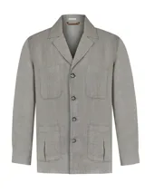 Chaqueta tipo blazer de lino orgánico color verde grisáceo, con diseño de estilo cargo. Presenta cuello solapa, cierre frontal con botones y cuatro bolsillos frontales con fuelle.