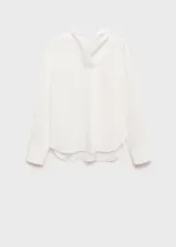 Blusa de manga larga con diseño de rayas verticales, cuello redondo y pañuelo integrado al tono. Presenta un corte recto y cierre de botón en la parte posterior.