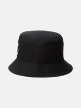 Gorro tipo bucket color negro, confeccionado en algodón, con el logo de Calvin Klein bordado en blanco en la parte frontal.