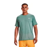 Remera deportiva Under Armour negra de corte clásico, mangas cortas y logo reflectivo en el pecho.