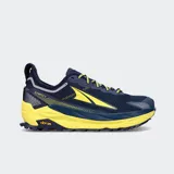Championes de trail running Altra Olympus 5, color azul marino con detalles en amarillo.