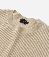 Remera slim de punto acanalado color beige, con cuello redondo y manga corta, de corte ajustado y diseño texturizado.