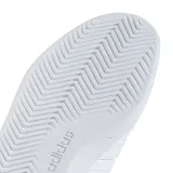 Championes Adidas Breaknet 3.0 de estilo urbano, color blanco con detalles en dorado en la lengüeta. Presentan el diseño clásico de tres bandas laterales y suela de goma al tono.