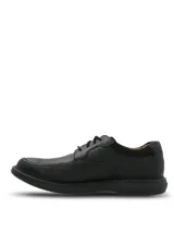 Zapato de vestir tipo derby con cordones, confeccionado en cuero vacuno con textura granulada. Presenta suela de goma EVA con tecnología Comfort 3 para mayor flexibilidad y amortiguación, y punta redonda.