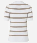 Blusa de punto ligero con diseño de rayas horizontales, cuello redondo y mangas cortas. Confeccionada en una mezcla de viscosa y poliamida, presenta un ajuste al cuerpo.