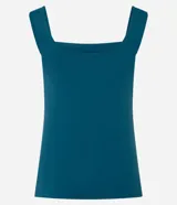 Blusa básica sin mangas marca Cortelle, confeccionada en poliamida con elastano. Presenta un diseño ajustado al cuerpo con escote cuadrado tanto en el frente como en la espalda y breteles medianos.