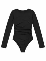 Body negro de manga larga con cuello redondo y diseño fruncido en los laterales.